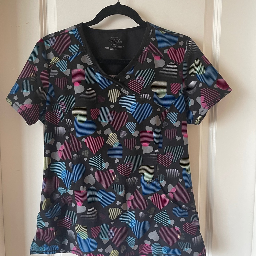 Scrub top - Picture 2 of 4